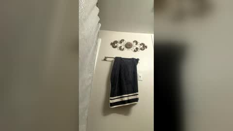 kiannaluv online show from February 3, 3:50 pm