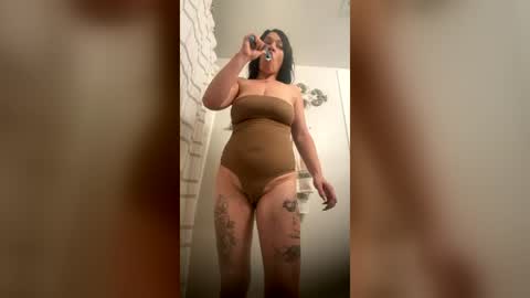 kiannaluv online show from July 6, 1:19 pm