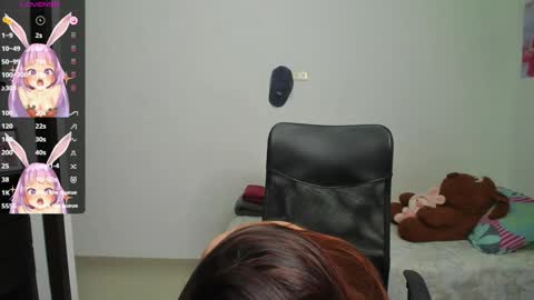 Snapshot of kiara_and_evelyn chatting on January 10, 10:57 pm Evelyn online show from January 10, 10:57 pm