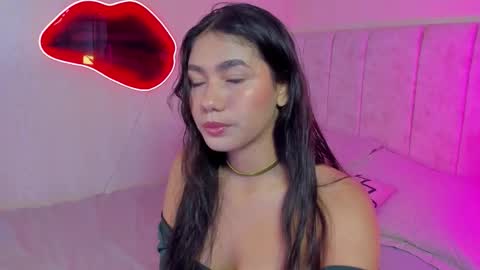 Snapshot of kiara_violet_ chatting on March 4, 12:22 pm Kiara online show from March 4, 12:22 pm