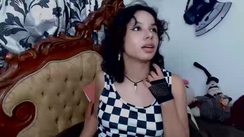 Snapshot of kiaralenon chatting on March 3, 12:15 am kiaralenon online show from March 3, 12:15 am