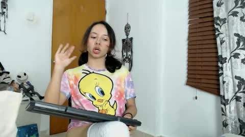 Snapshot of kiaralenon chatting on October 13, 11:21 am kiaralenon online show from October 13, 11:21 am