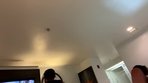 Snapshot of kibrombariu45 chatting on November 30, 5:33 am HunneysPlayRoom online show from November 30, 5:33 am