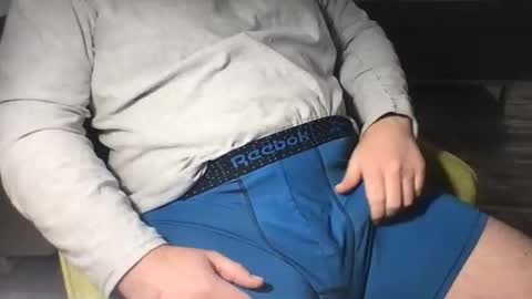 Snapshot of kickboxer04 chatting on March 4, 1:12 am kickboxer04 online show from March 4, 1:12 am