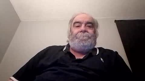 Snapshot of kickinme chatting on October 20, 1:39 am KICKINME online show from October 20, 1:39 am