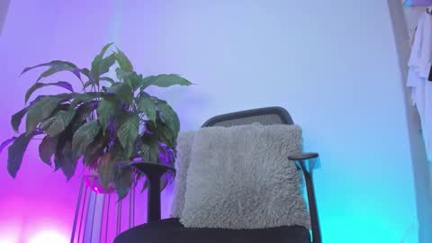 Kieran Derek online show from March 2, 7:15 am