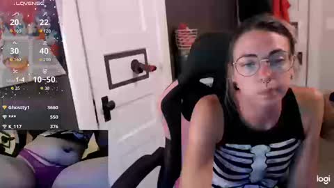 Snapshot of kierbearkisses chatting on September 9, 3:17 am Kiersten online show from September 9, 3:17 am