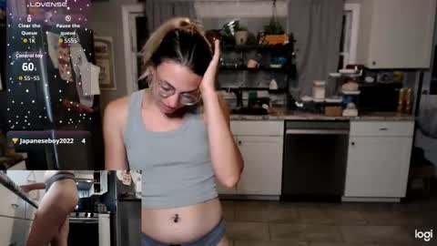 Snapshot of kierbearkisses chatting on October 13, 2:33 am Kiersten online show from October 13, 2:33 am