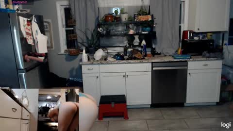 Snapshot of kierbearkisses chatting on October 16, 5:41 am Kiersten online show from October 16, 5:41 am