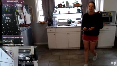 Snapshot of kierbearkisses chatting on October 21, 4:41 pm Kiersten online show from October 21, 4:41 pm