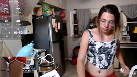 Snapshot of kierbearkisses chatting on November 4, 4:33 am Kiersten online show from November 4, 4:33 am