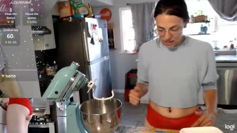 Snapshot of kierbearkisses chatting on November 4, 5:34 pm Kiersten online show from November 4, 5:34 pm