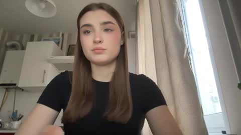 Ola my name is Lissa  Lets hit 10 Thumbs Up together   online show from March 23, 2:43 pm