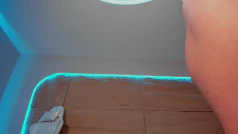 KIM COOPER online show from January 7, 10:11 am