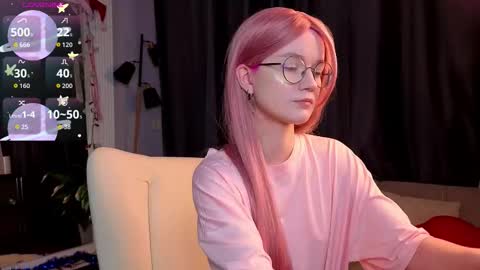 kiki_blue_eyes online show from January 9, 5:43 am