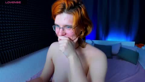 Kiki online show from December 16, 1:11 pm