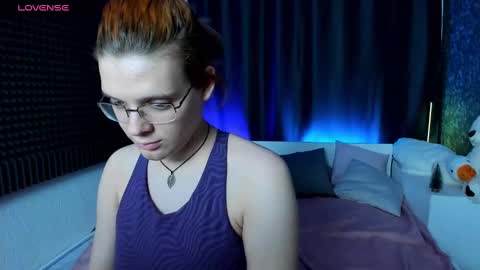 Kiki online show from December 25, 2:13 pm