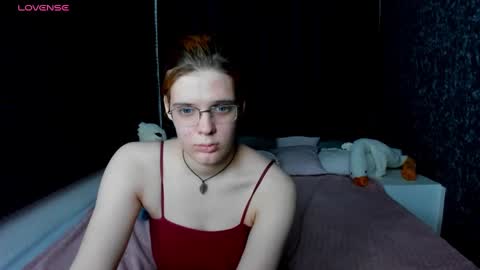 Kiki online show from January 12, 1:48 pm