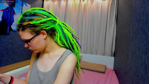 Kiki online show from October 3, 10:01 am