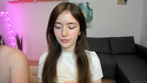 Snapshot of kiki_mcflurry chatting on October 24, 7:54 pm PavelPolly online show from October 24, 7:54 pm