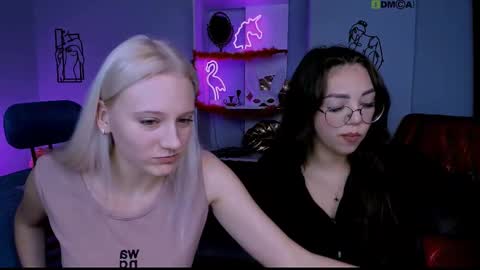 Snapshot of kiki_swan chatting on March 5, 10:55 am kiki_swan online show from March 5, 10:55 am