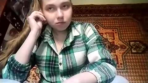 kikibang_ online show from November 11, 8:14 am