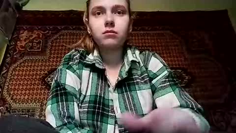 kikibang_ online show from November 22, 8:24 am