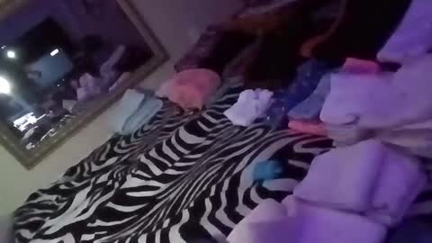 kikilovespartylights online show from December 14, 12:12 pm