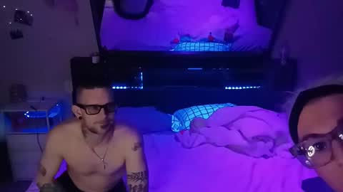 kikilovespartylights online show from February 25, 10:47 am