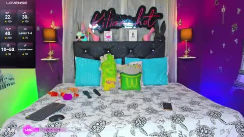 Snapshot of kilian_hot chatting on December 10, 4:24 am Kilian online show from December 10, 4:24 am