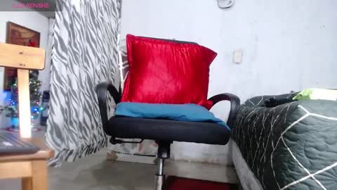 Kilian xxx online show from December 5, 7:06 am