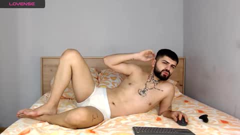 killianvane online show from October 27, 12:53 pm