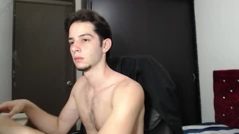 Snapshot of killua_parker chatting on February 27, 3:39 am killua_parker online show from February 27, 3:39 am