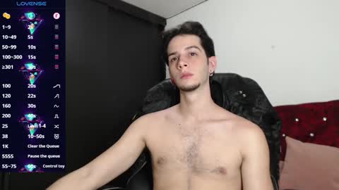 Snapshot of killua_parker chatting on March 3, 3:23 am killua_parker online show from March 3, 3:23 am