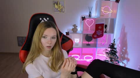 Snapshot of kim_boyd chatting on December 16, 9:20 pm kim_boyd online show from December 16, 9:20 pm