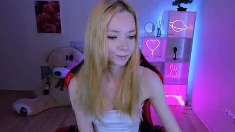 Snapshot of kim_boyd chatting on January 25, 12:05 pm kim_boyd online show from January 25, 12:05 pm