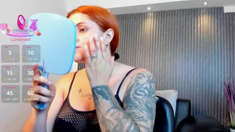 Snapshot of kim_brown_ chatting on March 6, 12:19 pm Kim online show from March 6, 12:19 pm