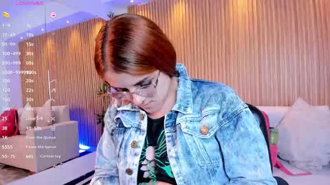 Snapshot of kim_brown_ chatting on November 21, 12:48 pm Kim online show from November 21, 12:48 pm