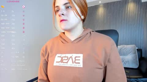 Snapshot of kim_brown_ chatting on November 25, 12:16 pm Kim online show from November 25, 12:16 pm