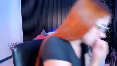 Snapshot of kim_brown_ chatting on November 26, 12:17 pm Kim online show from November 26, 12:17 pm