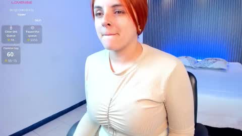 Snapshot of kim_brown_ chatting on January 13, 11:37 am Kim online show from January 13, 11:37 am