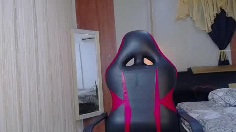 KIM online show from November 8, 7:56 pm