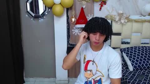 KIM online show from November 23, 2:39 pm