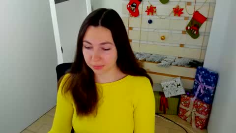 Kim online show from December 3, 1:42 pm