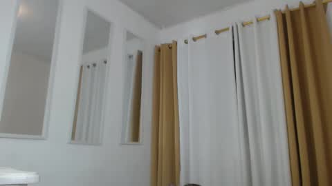 Snapshot of kim_lu29 chatting on March 9, 9:35 am kim online show from March 9, 9:35 am