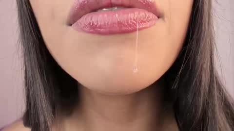 Snapshot of kim_mouth17 chatting on November 29, 8:34 pm kim_mouth17 online show from November 29, 8:34 pm