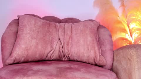 Kim Murphy online show from December 19, 9:38 pm