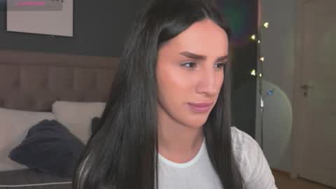 Snapshot of kim_oberlin chatting on December 1, 11:04 am Kim Oberlin online show from December 1, 11:04 am