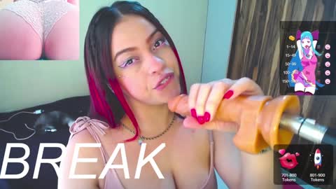 Snapshot of kim_saenz20 chatting on December 4, 3:37 am Kim Mishell online show from December 4, 3:37 am