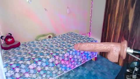 Snapshot of kim_saenz20 chatting on January 24, 10:08 pm Kim Mishell online show from January 24, 10:08 pm